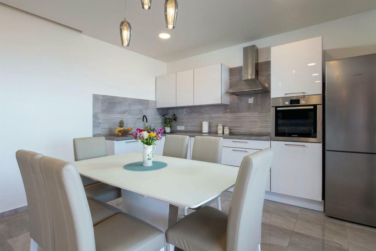 Luxury Apartment Nora Podstrana Ngoại thất bức ảnh