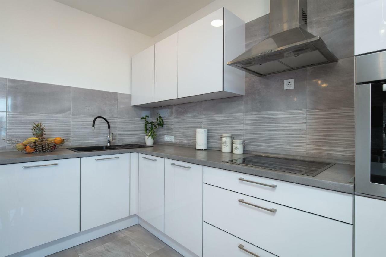 Luxury Apartment Nora Podstrana Ngoại thất bức ảnh